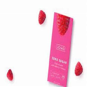 טבלת ג'ומו טבעונית בסגנון שוקולד לבן עם פטל והיביסקוס וללא תוספת סוכר